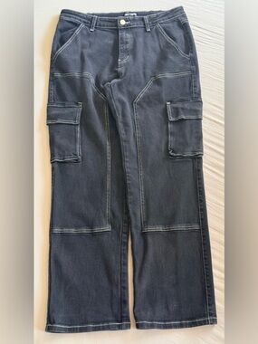 Hot Topic Black Cargo Relaxed Jeans with Contrast Stitching